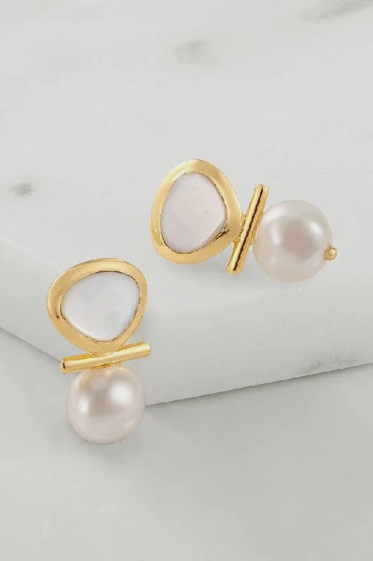 chunky earrings for women -luxury earrings for women -Hariette Pearl Earring