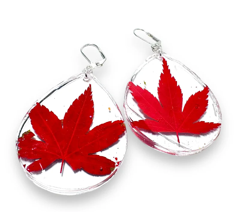 Red leaf Teardrop