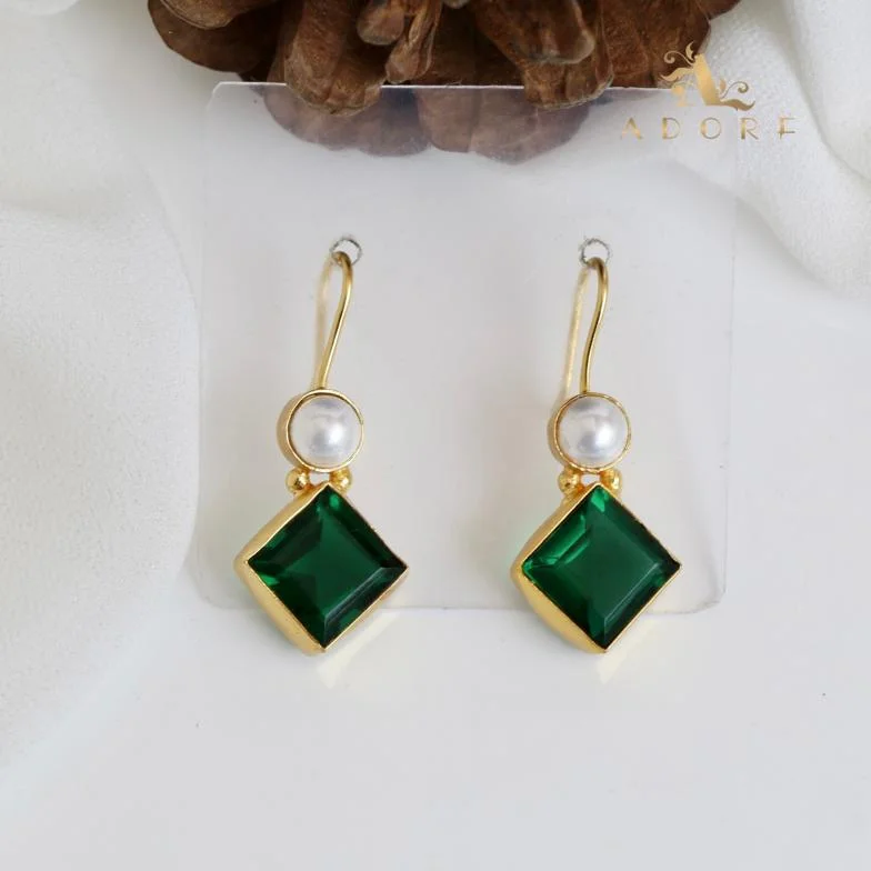 diamond earrings for weddings -gold hoop earrings for women -Fila Glossy Square With Pearl Earring