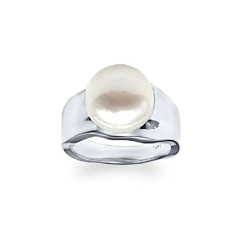 heirloom necklaces for women -fashionable necklaces for women -Freshwater Pearl Centre Ring in Sterling Silver